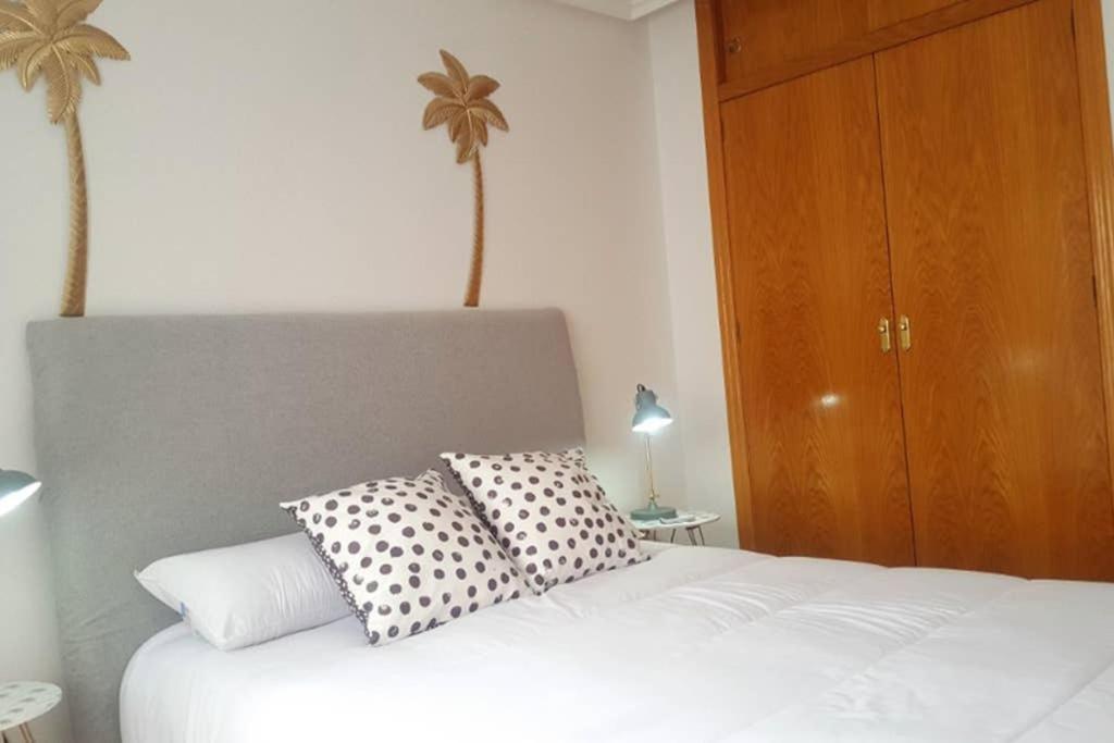 Ferienwohnung Encantador Apartamento En El Centro Alicante Exterior foto